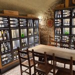 Kaiserkeller - Pub - Wine Bar - Food and drink fino alle 2.00 del mattino