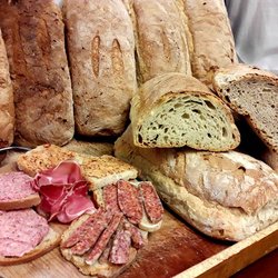 salumi e pane 