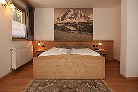 Appartamenti e camere in legno di abete Trentino della val di Fiemme ... Appartamenti e camere in legno di abete Trentino della val di Fiemme ...