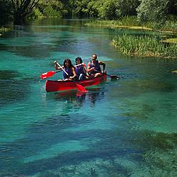 Canoa sul Tirino in Abruzzo nelle Terre Pescaresi 
