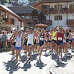 THE TOP RUNNERS ON THE LEAD - Just few metres after the start