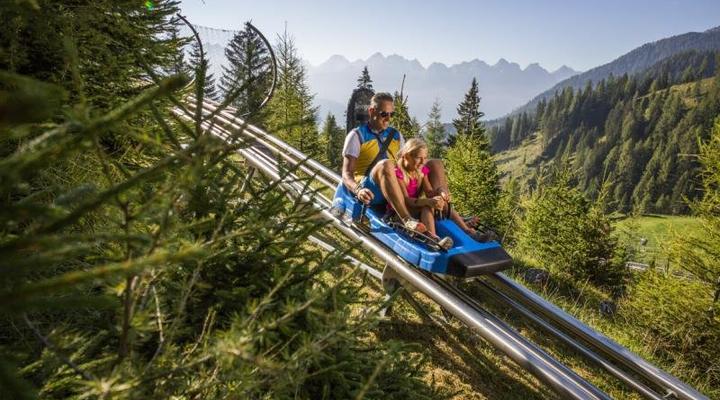 Eine Taleigene Achterbahn, der Alpine Coaster