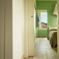 Ristrutturazione Appartamento Verona  - La cromoterapia indica nel color verde il colore del relax. Il pavimento in Rovere Mod. Vecchia Toscana Chiaro, in larghezze miste e finitura ad olio di Parkemo fa il resto...