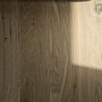 Ristrutturazione Appartamento Verona  - Sezione del pavimento in Rovere Mod. Vecchia Toscana Chiaro, larghezze miste e finitura ad olio di Parkemo. Disponibile anche nella versione verniciata.