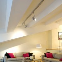 Palazzo signorile Mantova  - Soffitto bianco e arredi contemporanei sono la cornice perfetta per quest