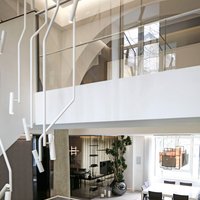 Attico Milano  - Vetro, pietra e legno. Ecco la formula perfetta per un