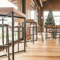 QC Terme Dolomiti   - A Natale come ad ogni stagione, il Larice Mod. Markant, spazzolato oliato naturale di Parkemo regala inaspettati piacere per i sensi..