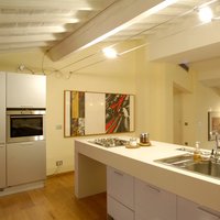 Palazzo signorile Mantova  - Chi dice che il legno in cucina non va bene? Basta saper scegliere l