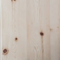Appartamento Dolomiti Trentine  - Pavimenti e arredi in Cirmolo, a firma di Parkemo.