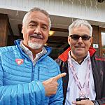 Personaggi famosi sport, spettacolo e cultura - Davide Dezan telecronista e giornalista sportivo. Arrivo a Canazei val di fassa della Tappa del giro d'Italia edizione n° 100. Presso Sala stampa allestita all' interno del Gran Tobià Taverna Teater Canazei val di Fassa.