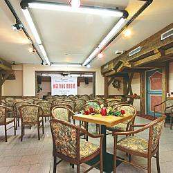 Hotel Dolomiti spazi comuni  - Sala Imperiale, salotto con affreschi e pianoforte, sala meeting, miniclub, skiroom e ampio garage