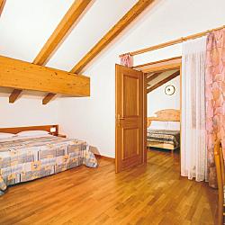 Camere Hotel Villetta Maria Canazei sotto la Marmolada  - Camere Hotel Villetta Maria. In un autentico stile cottage