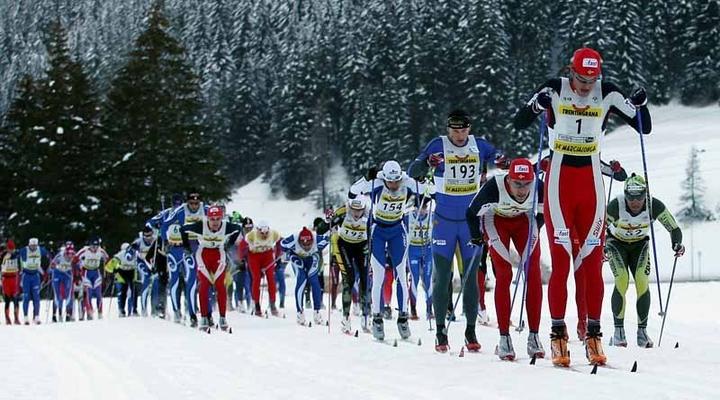 La Marcialonga, maratona di sci di fondo da Moena a Cavalese