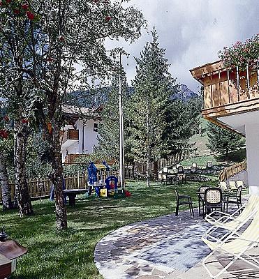 Hotel con giardino in montagna